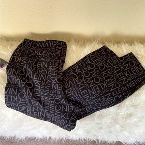 BNWT Calvin Klein Black and Gray Logo Legging Size L, cotton and spandex